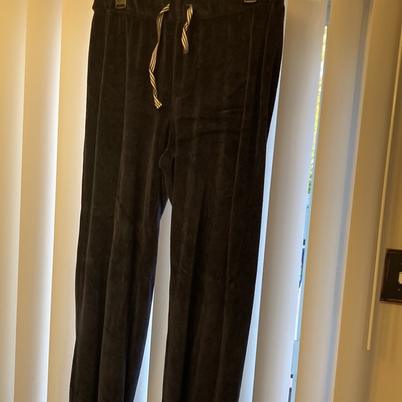 Nautical 2 piece Velour suit. - Picture 4 of 5